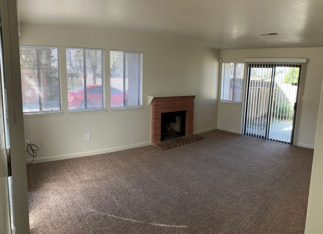 1244 W Roseburg Ave #D - Photo 2 of 18