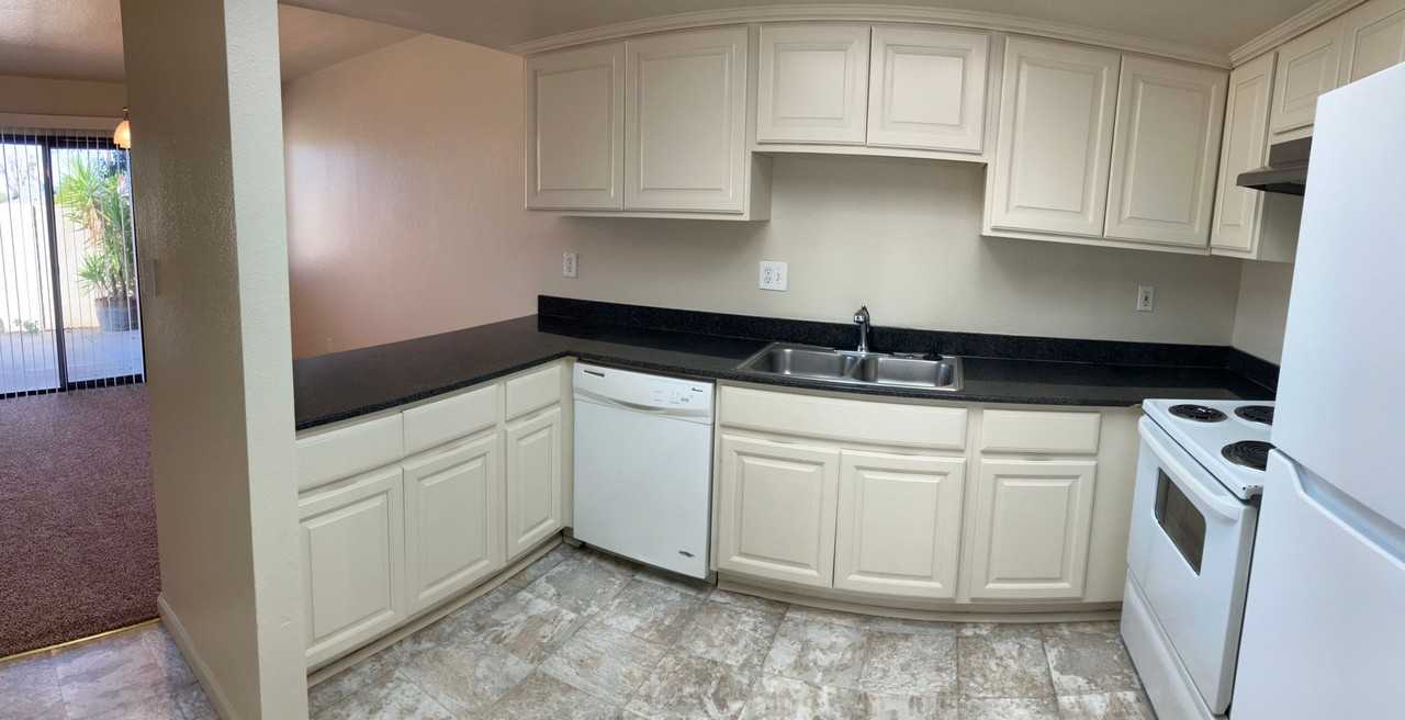 1244 W Roseburg Ave #D - Photo 4 of 18