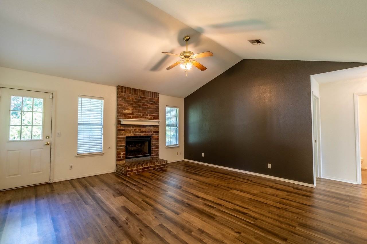 13304 S 90th East Ave - Photo 2 of 18