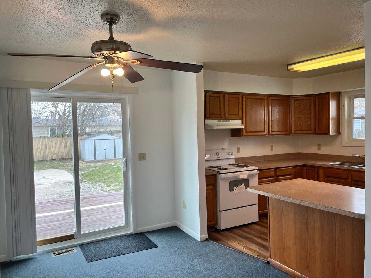 223 North Webster Street - Photo 5 of 13