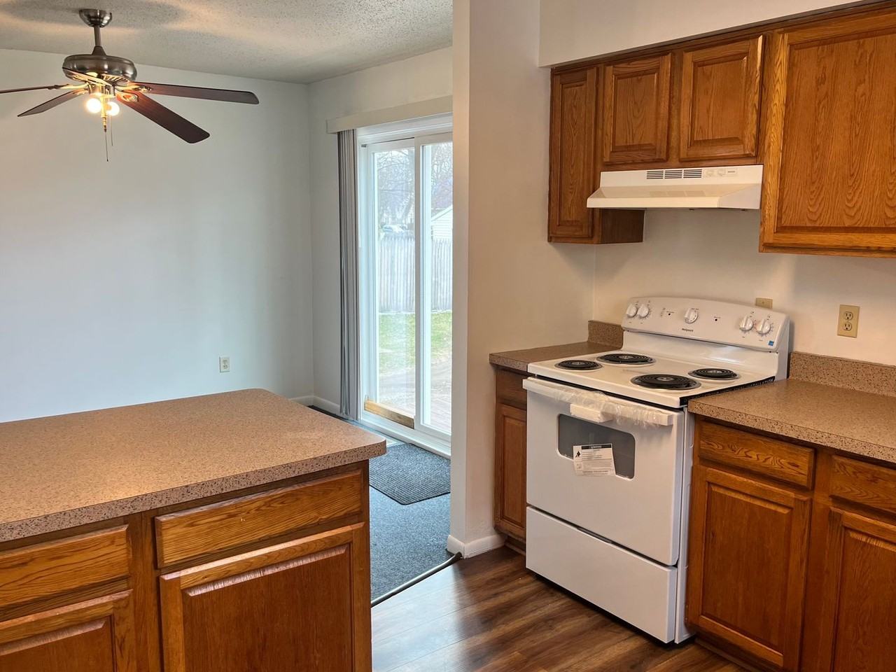 223 North Webster Street - Photo 6 of 13