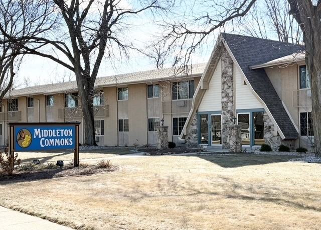 Middleton Commons - Photo 2 of 50