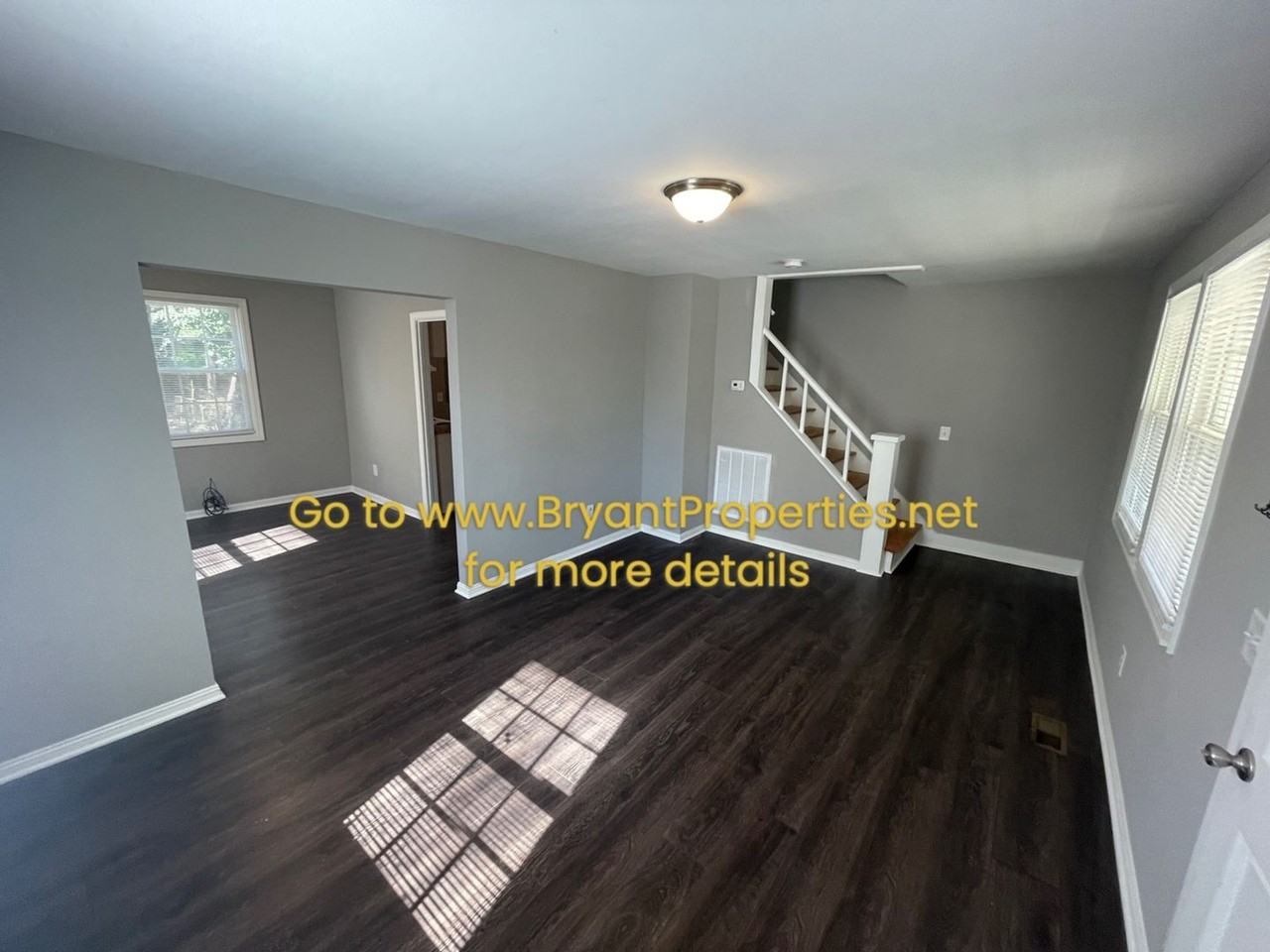 912 Bryan St - Photo 2 of 18