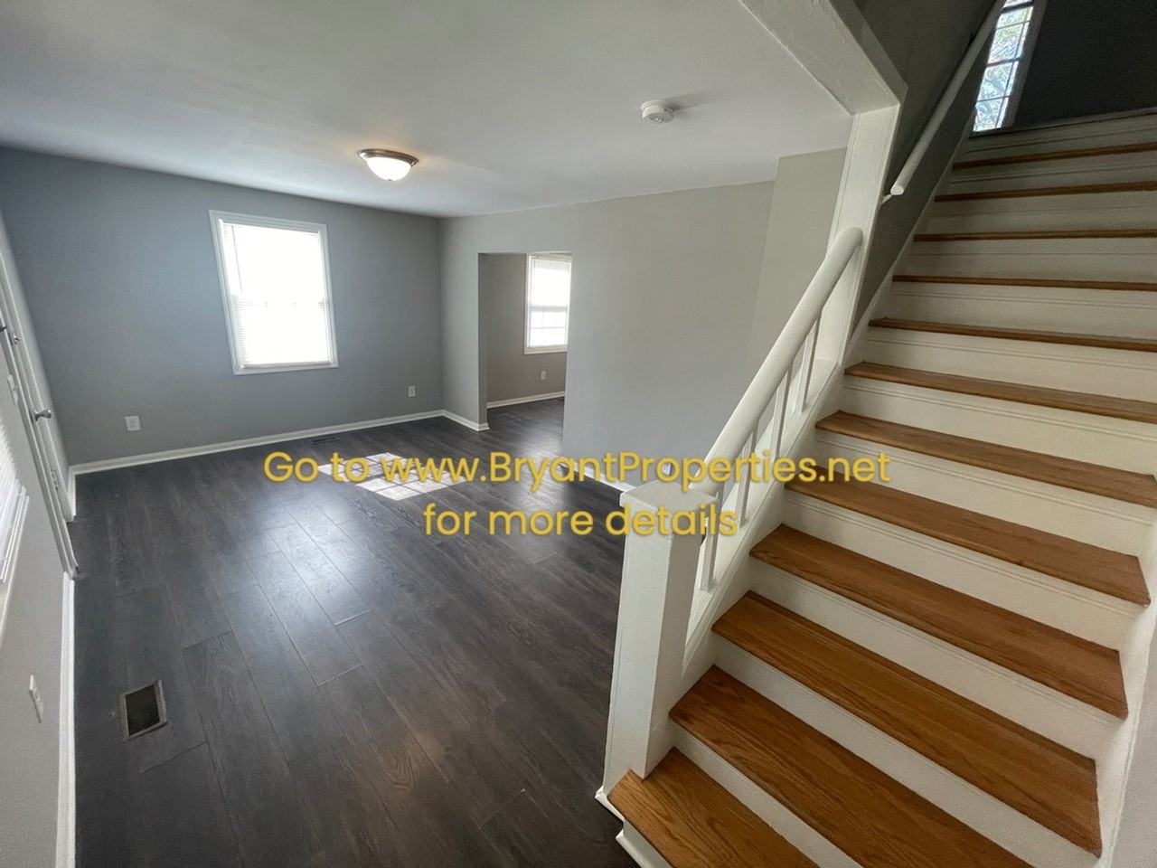 912 Bryan St - Photo 4 of 18