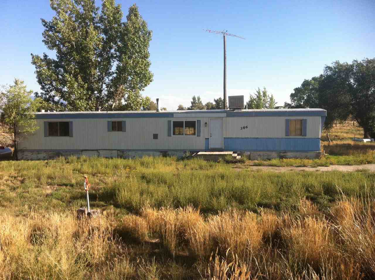 386 Smokey Dr - Photo 2 of 9