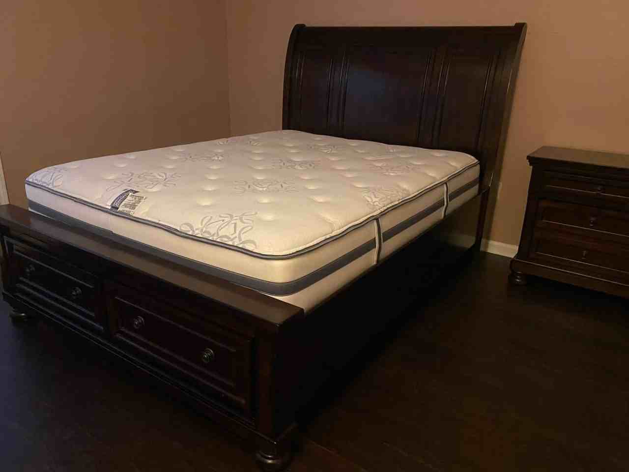 745 Walker Sq - Photo 3 of 12