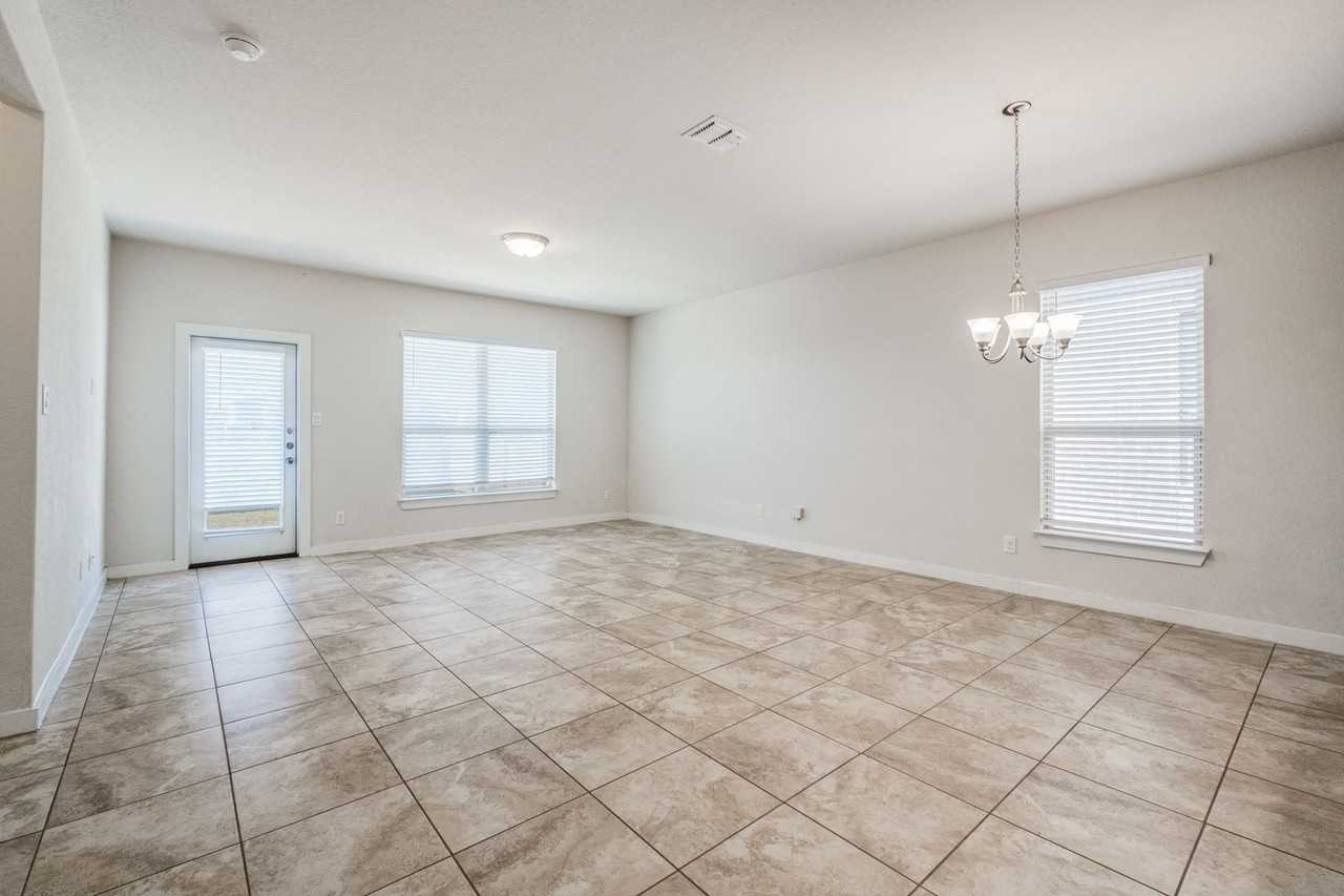 11822 Bricewood Pass - Photo 5 of 12