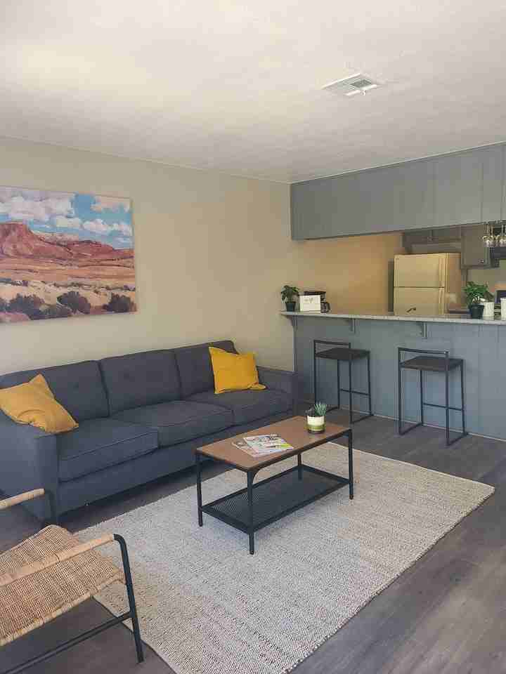 840 E Ridgecrest Blvd #02 - Photo 5 of 7