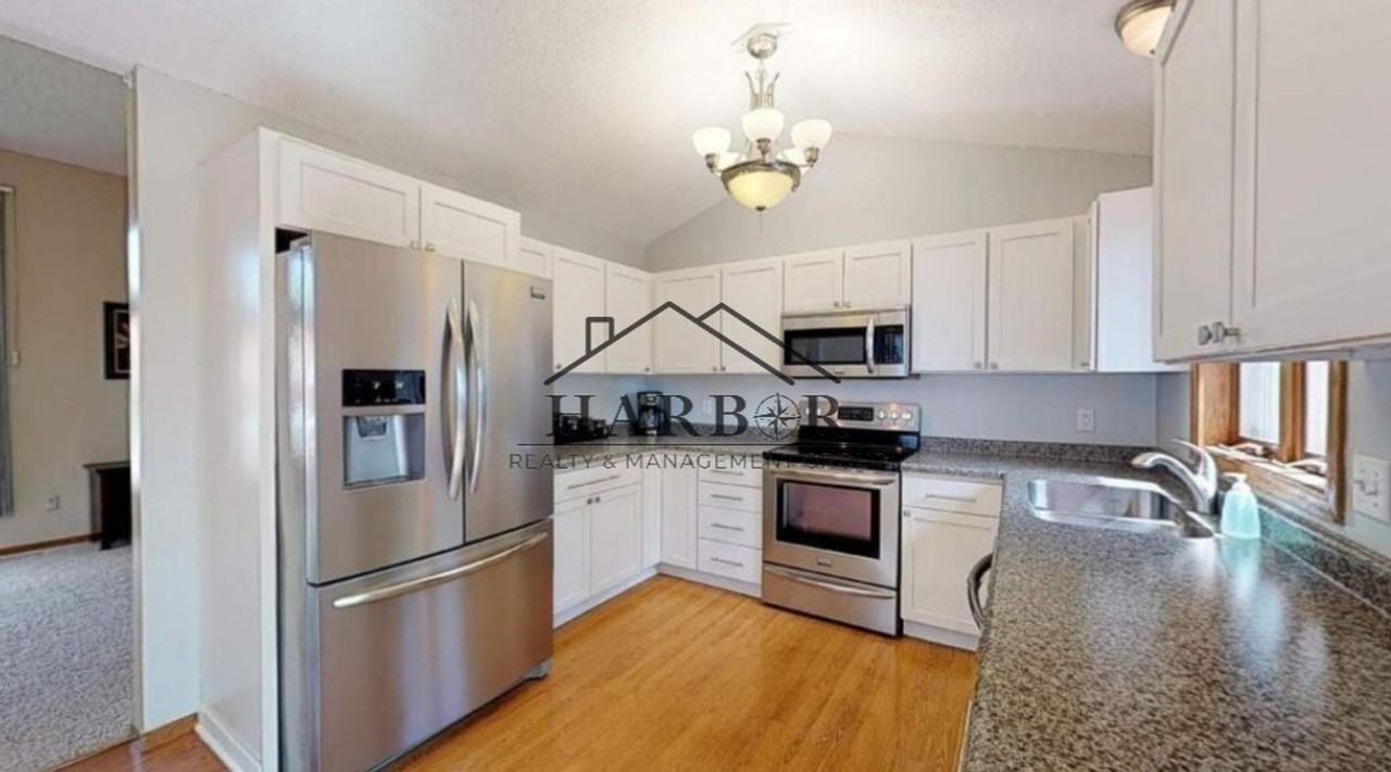 3814 10th Ave Sw - Photo 2 of 19