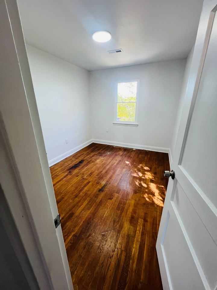 5322 Nelson Ave - Photo 4 of 12