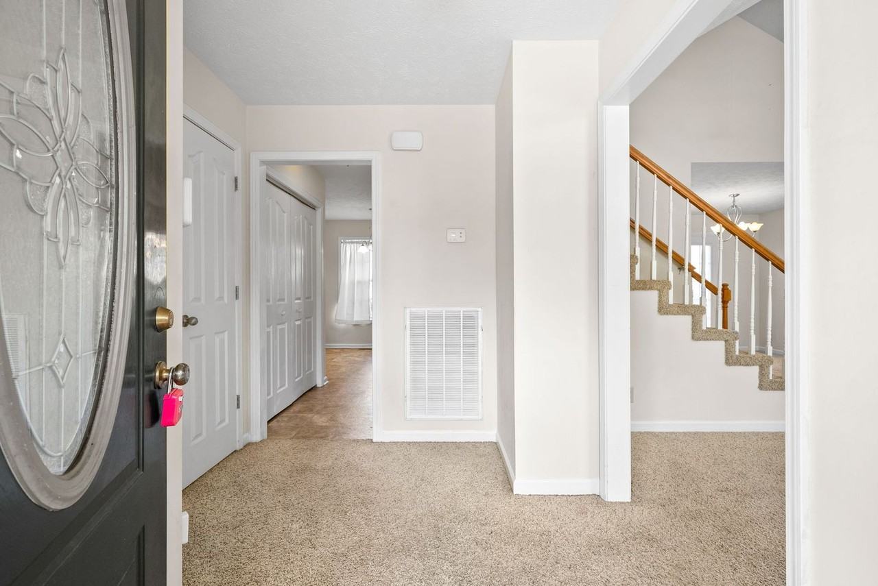 653 Deer Ridge Dr - Photo 5 of 34