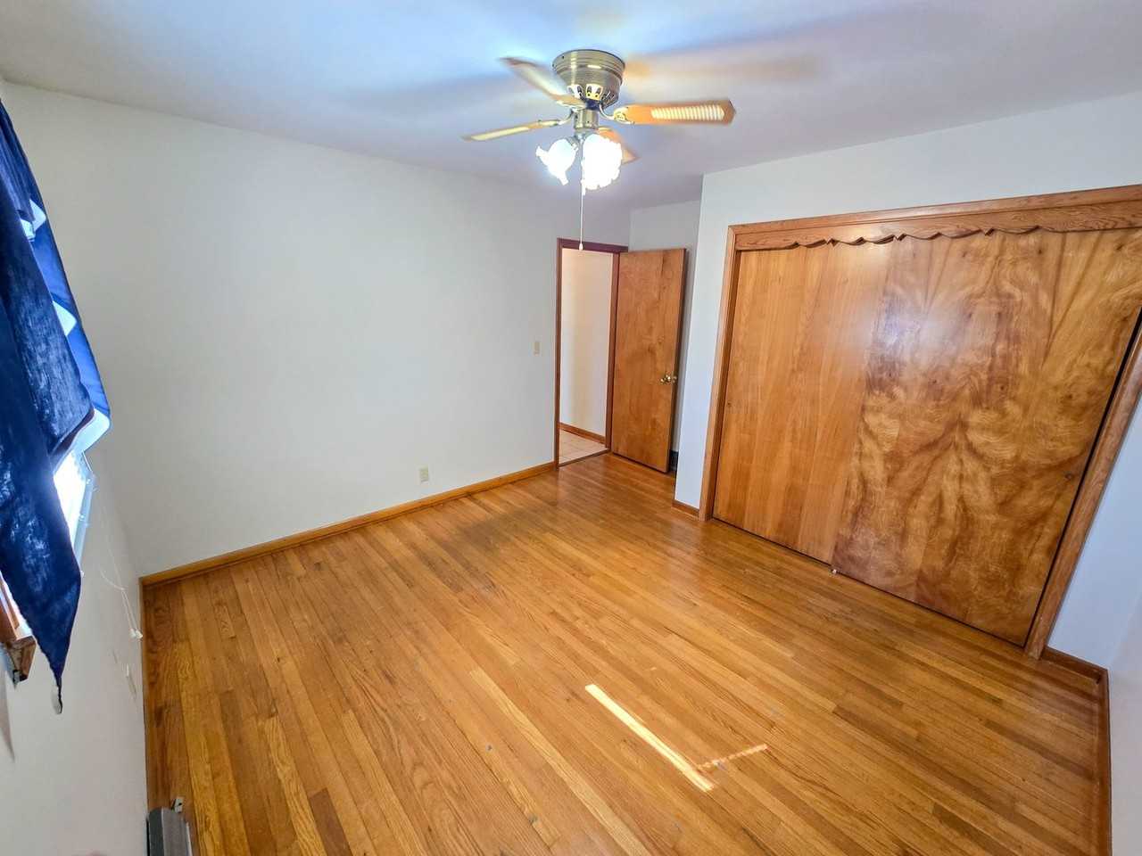 1605 Grand Ave - Photo 7 of 17