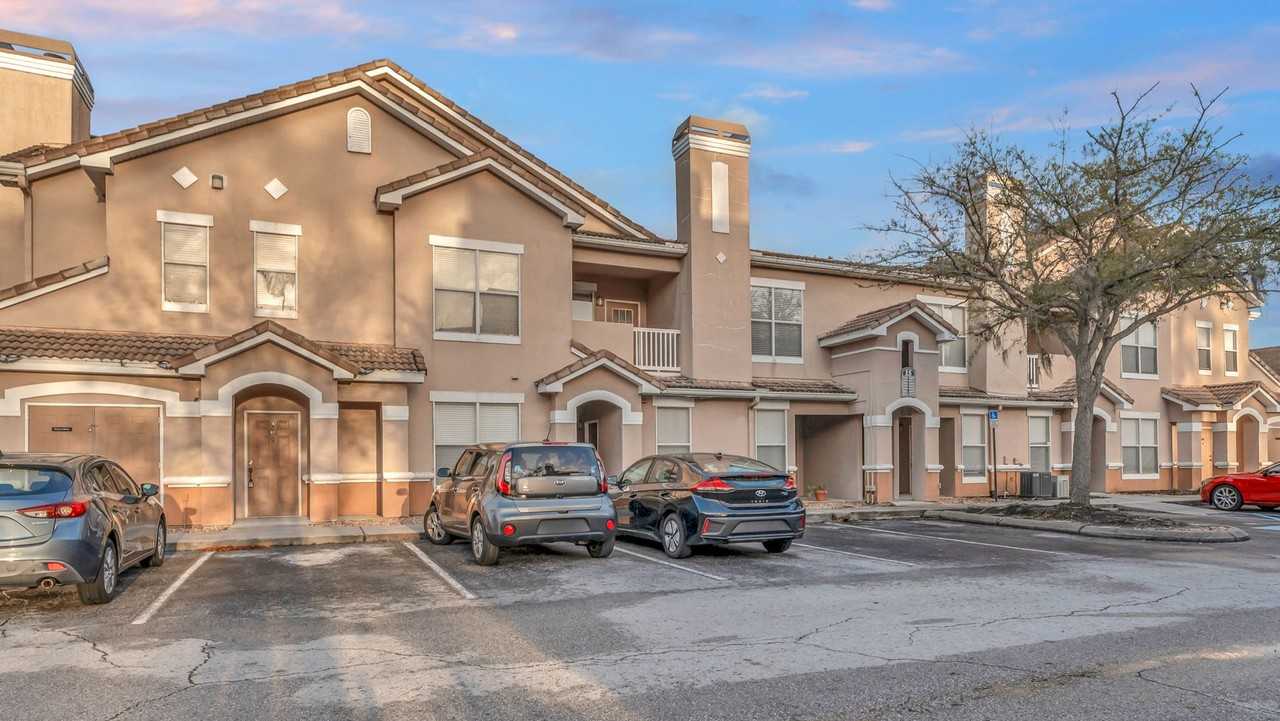 18023 Villa Creek Dr - Photo 2 of 25