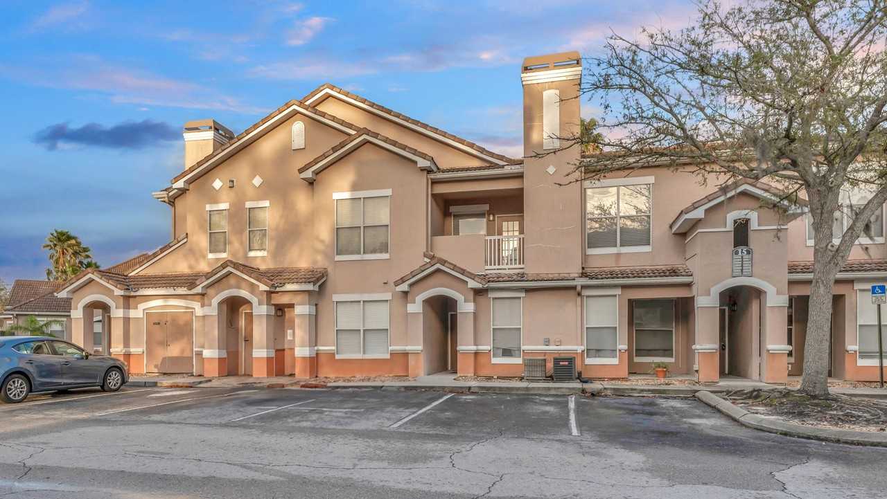 18023 Villa Creek Dr - Photo 3 of 25