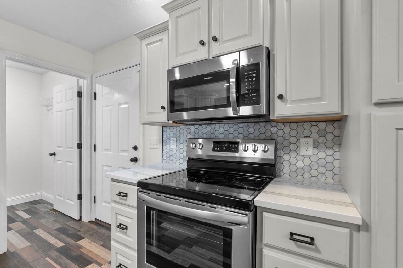 1928 Garrett Dr - Photo 5 of 25