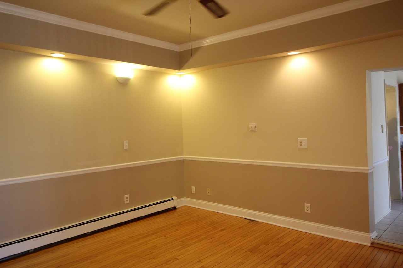 121 Normal - Photo 2 of 18