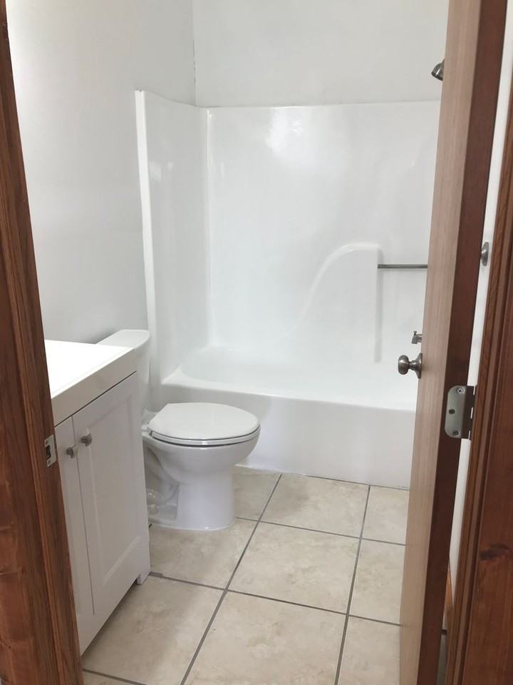 The Oaks at Naples - Photo 7 of 9