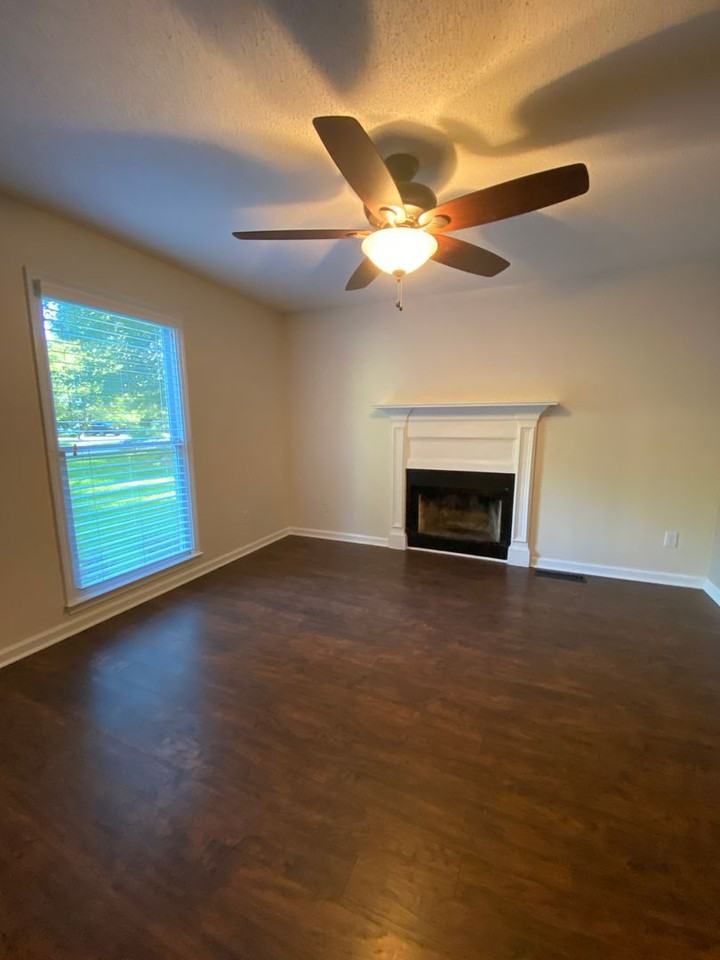 498 River Chase Dr - Photo 2 of 15