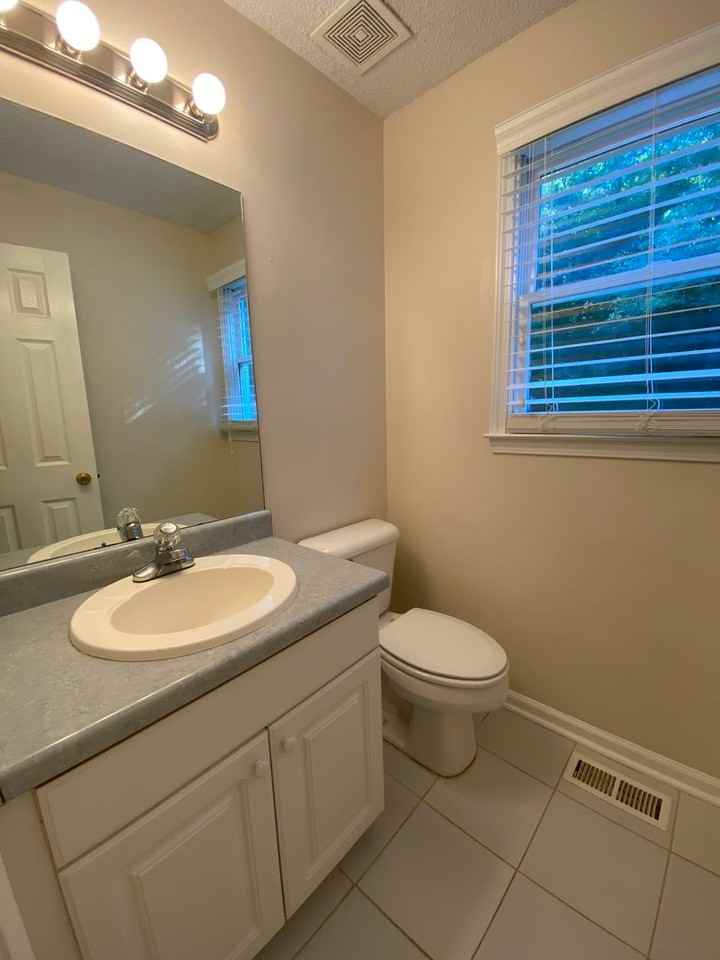 498 River Chase Dr - Photo 3 of 15