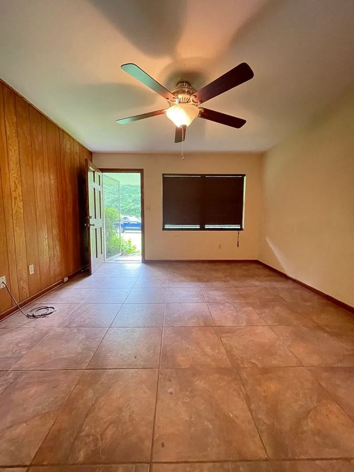 1410 Nw 55th Ter - Photo 4 of 12