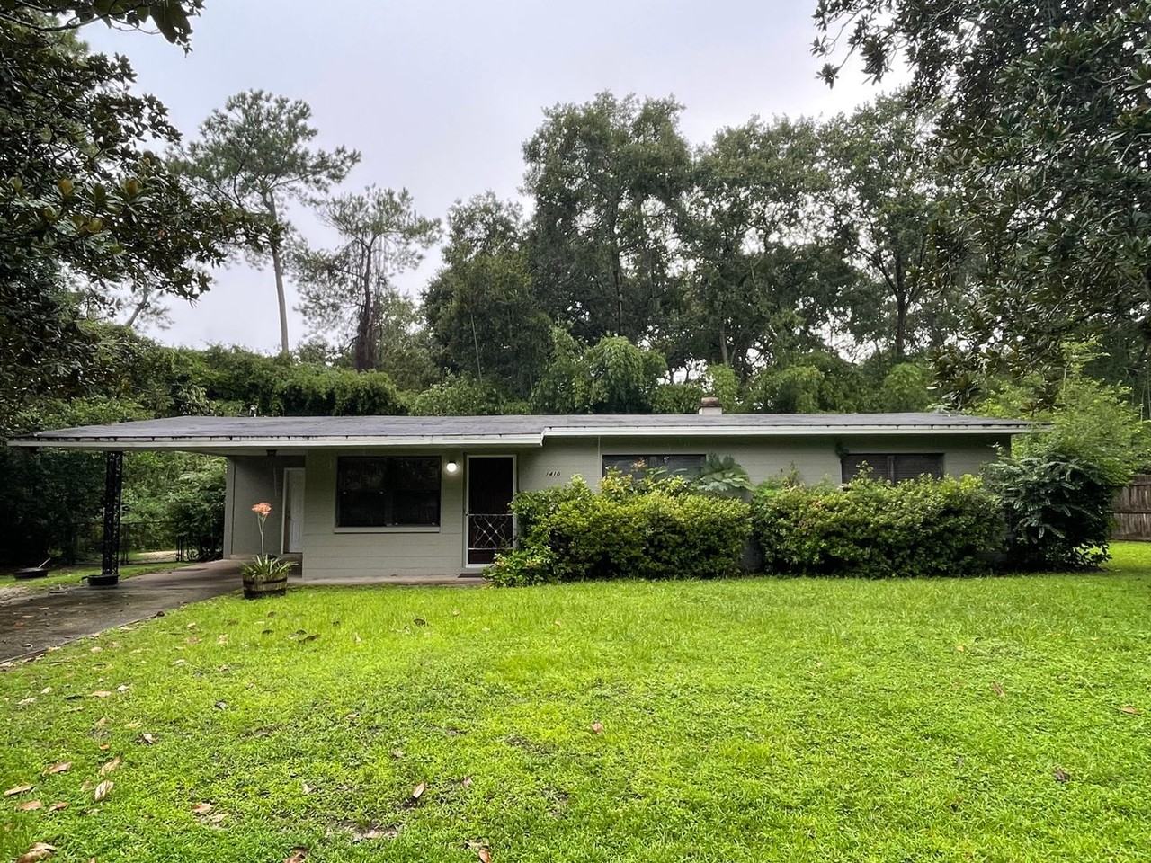 1410 Nw 55th Ter - Photo 3 of 12