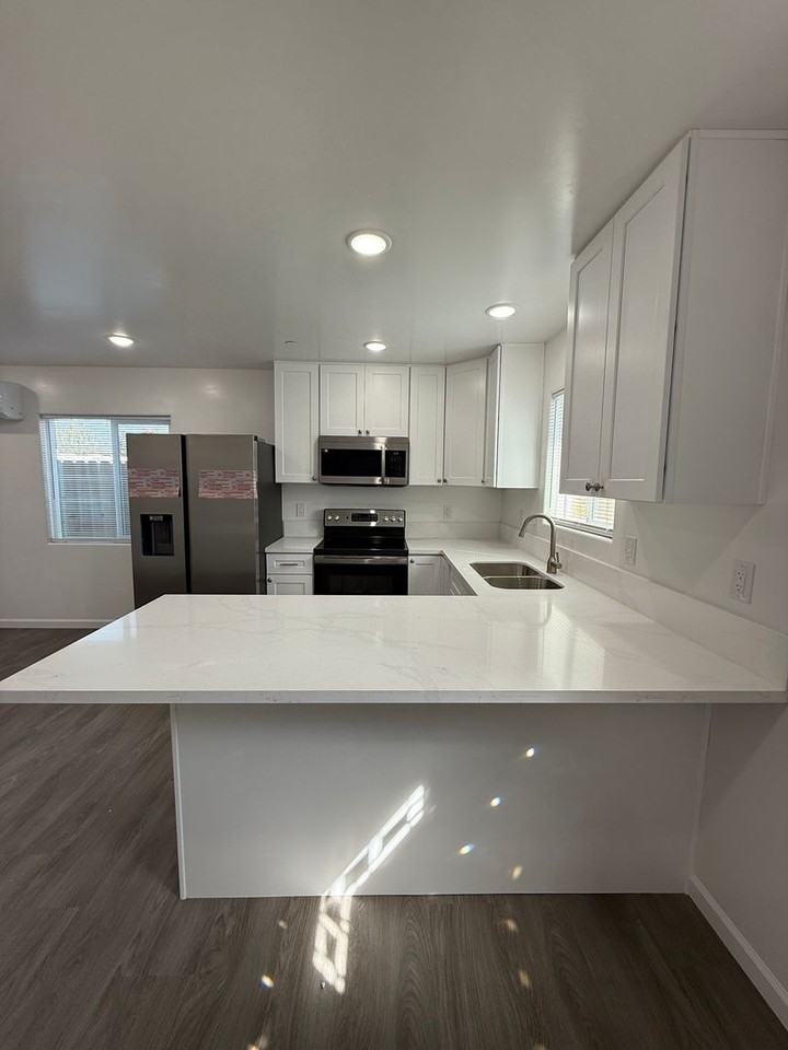 1520 Jonathan Pl #A - Photo 4 of 34