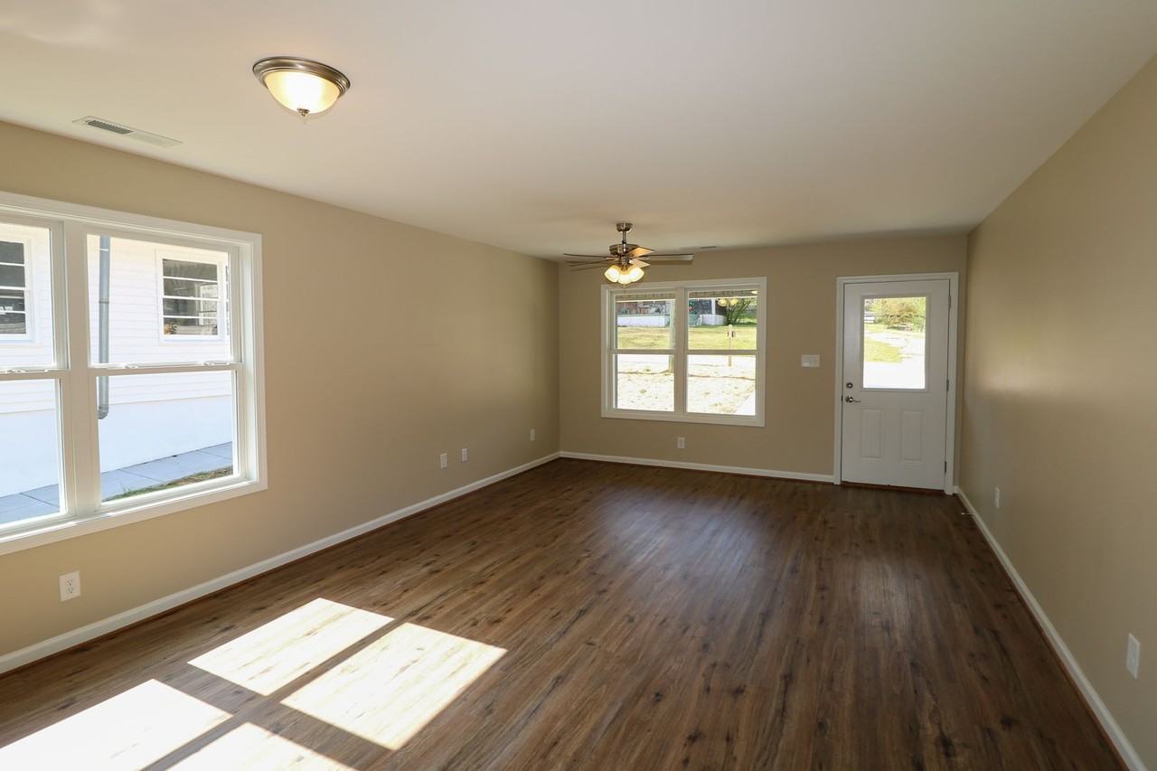 3239 6th Ave N - Photo 3 of 29