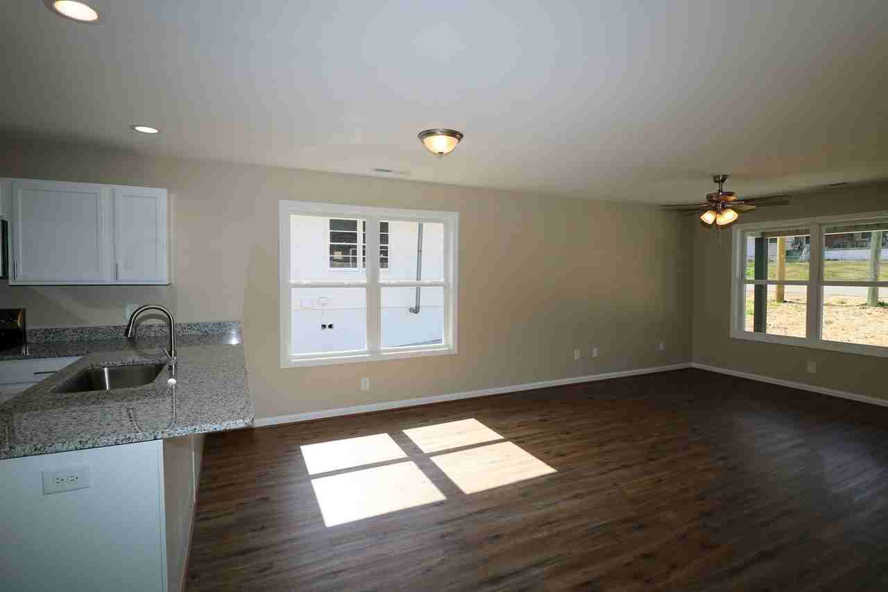3239 6th Ave N - Photo 6 of 29