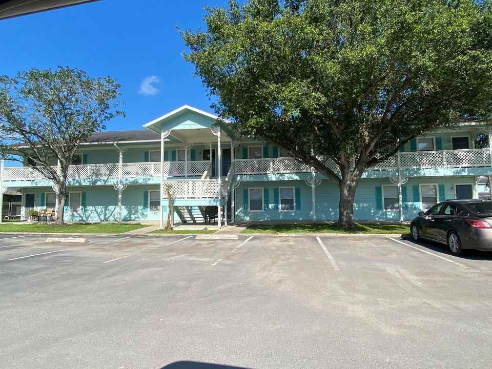 Oak Terrace Apartments - Photo 2 of 50
