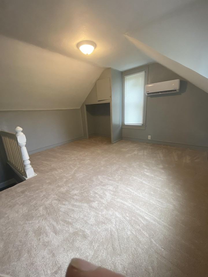 312 South D Street - Photo 2 of 10