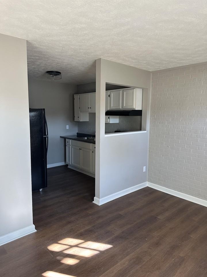 549 Old Hickory Boulevard - Photo 2 of 5