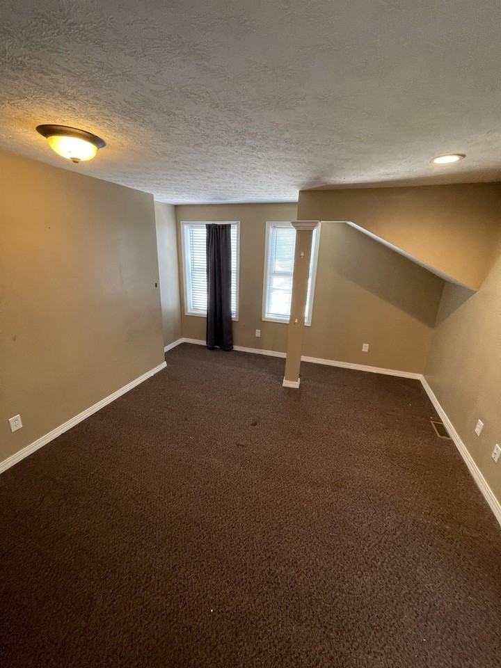 337 W32 - Photo 2 of 9