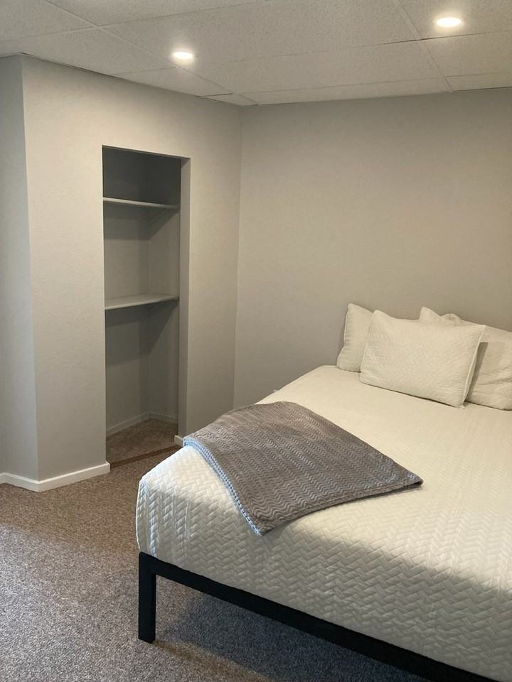 204 4th Avenue - Photo 6 of 39