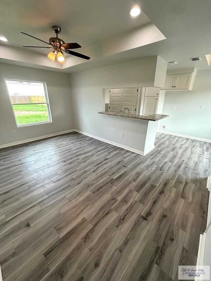 1605 E Polk St - Photo 3 of 13