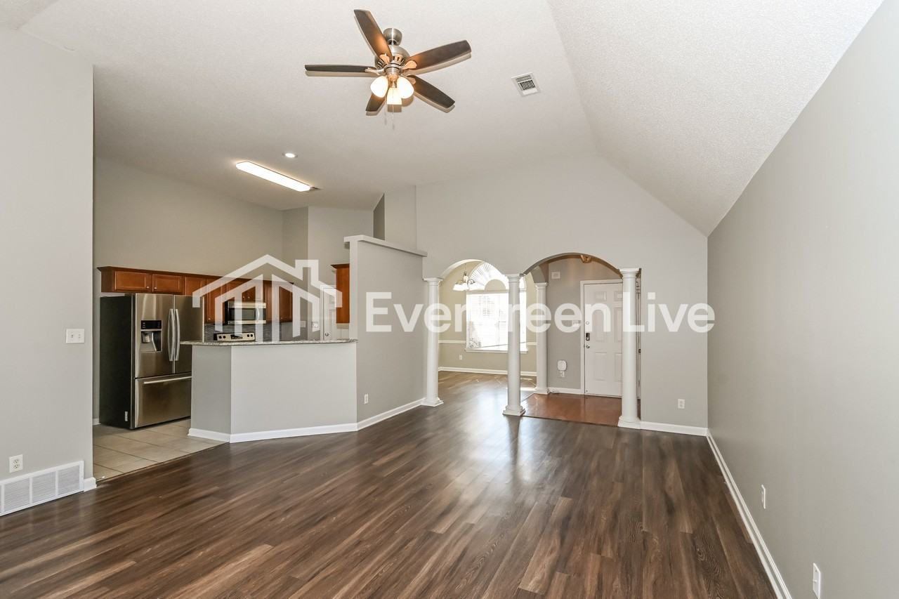 55 Hidden Garden Dr - Photo 4 of 16