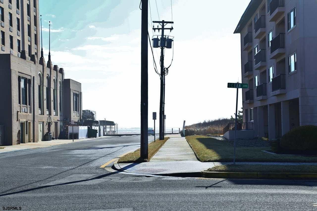 1501 Ocean Ave - Photo 4 of 22