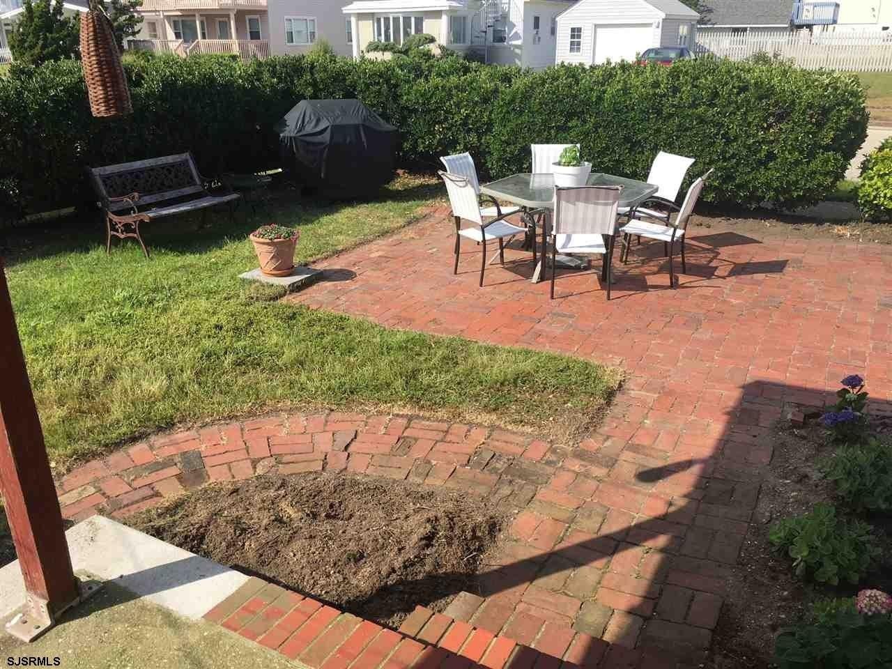 1501 Ocean Ave - Photo 6 of 22