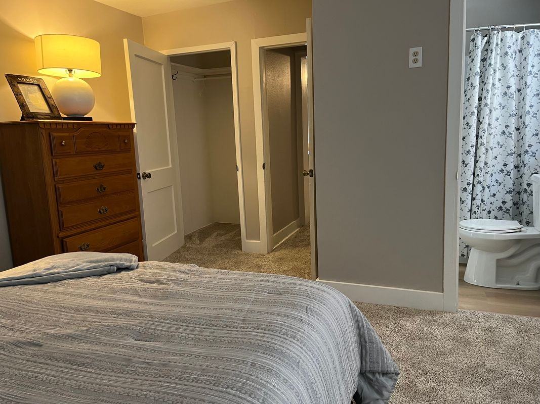 5801 Linglestown Rd - Photo 5 of 11