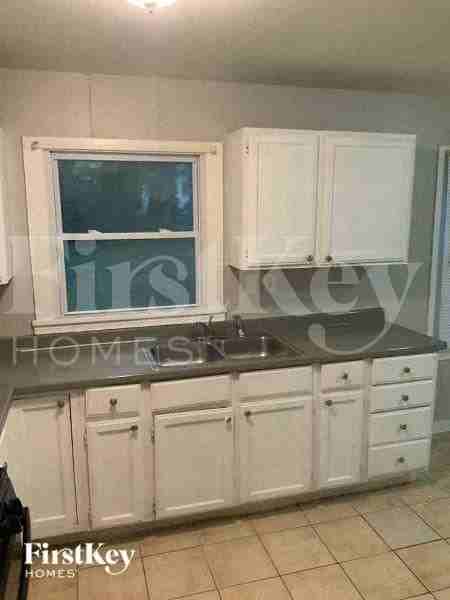 3731 Adkins Rd Nw - Photo 3 of 10