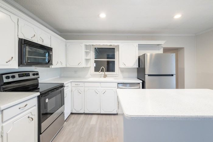 607 N College St - Photo 3 of 21
