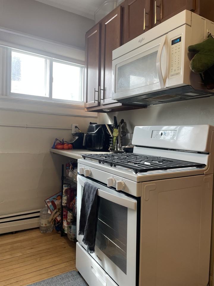 404 S Park St #2 - Photo 3 of 25