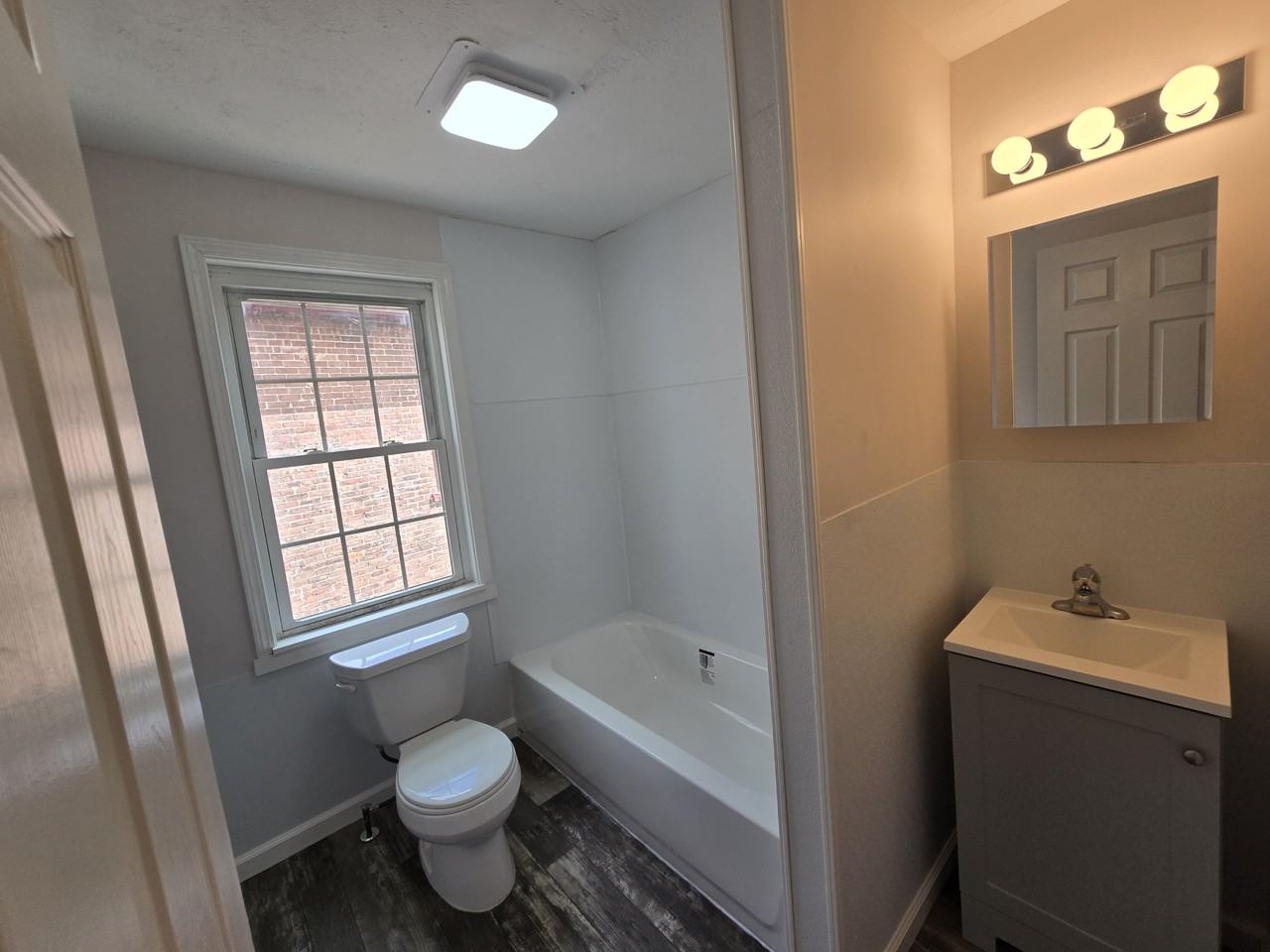 162 Jackson St #4 - Photo 7 of 9
