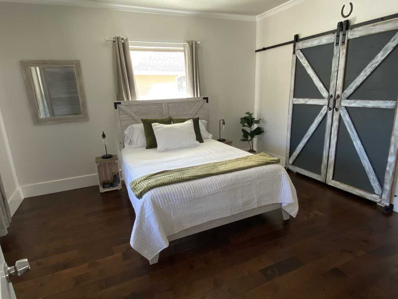 3318 S Jennings Ave #NA - Photo 2 of 13