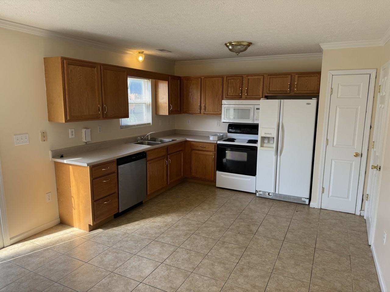 2700 Cheyenne Ct #1 - Photo 6 of 7