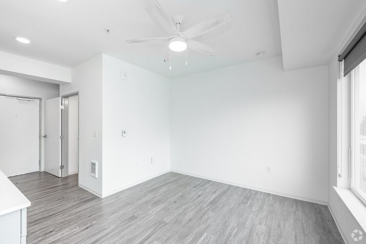 Koz on MLK - Photo 4 of 18