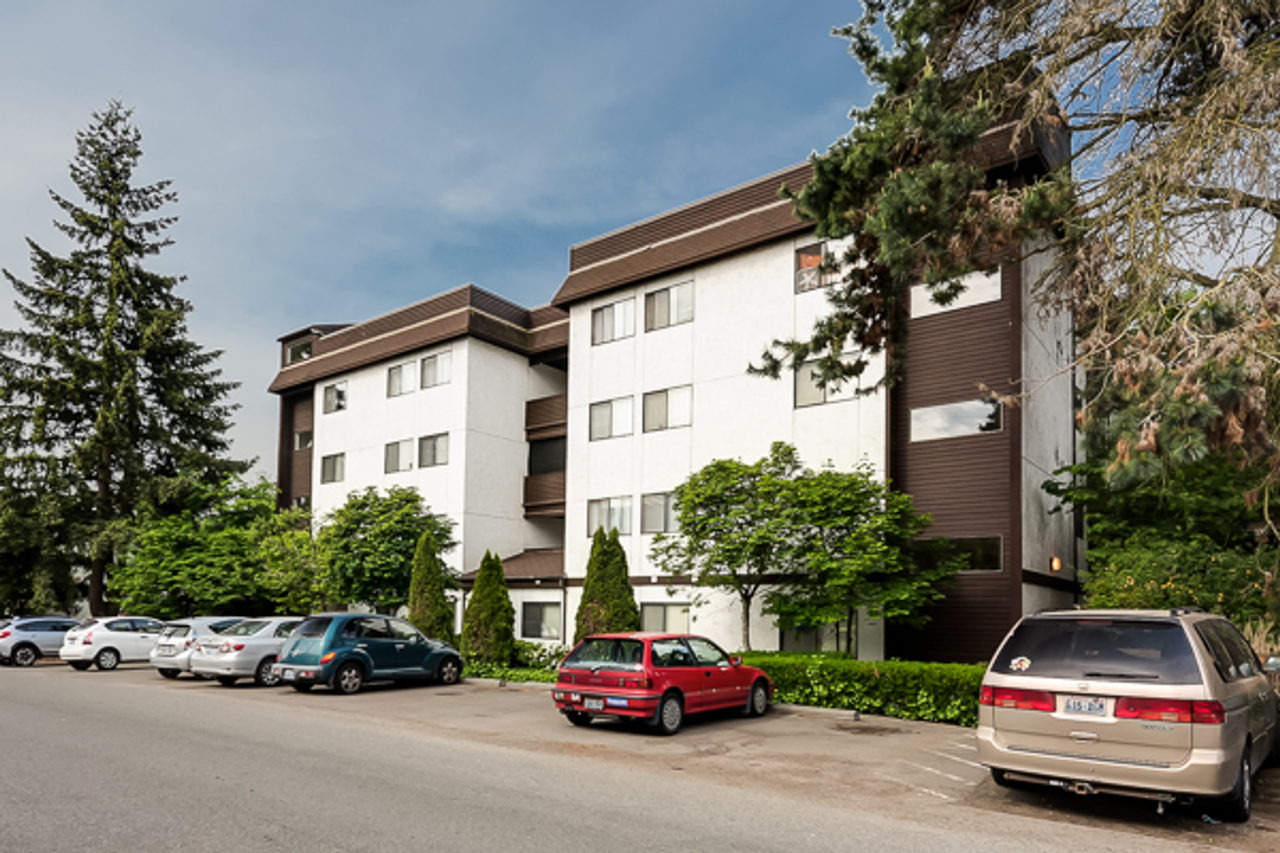 Seattle North Apartments - Photo 6 of 22