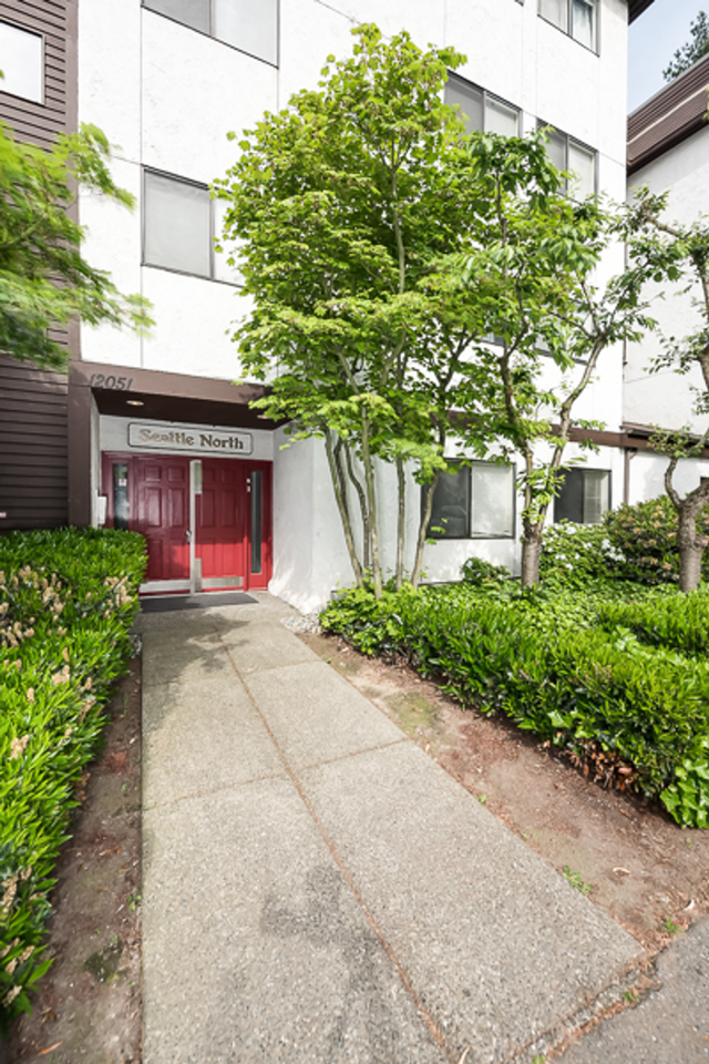 Seattle North Apartments - Photo 5 of 22