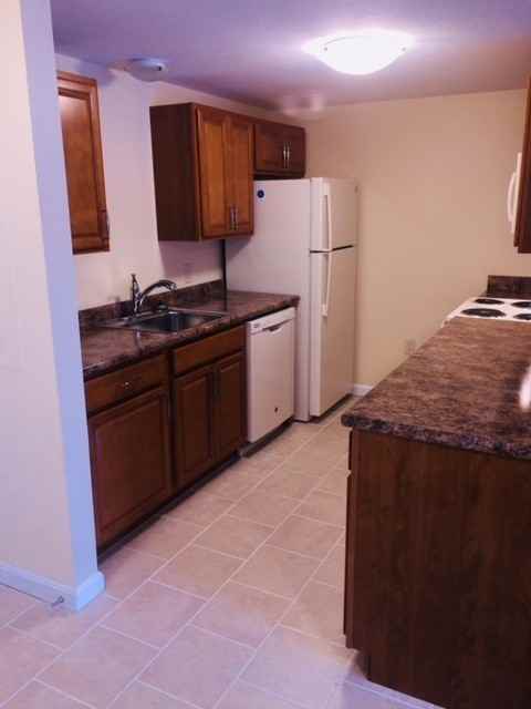 10 Center Street - Photo 2 of 9