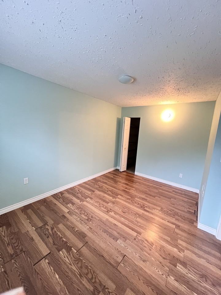 Charter Hill Dr & Turret Crescent - Photo 4 of 14