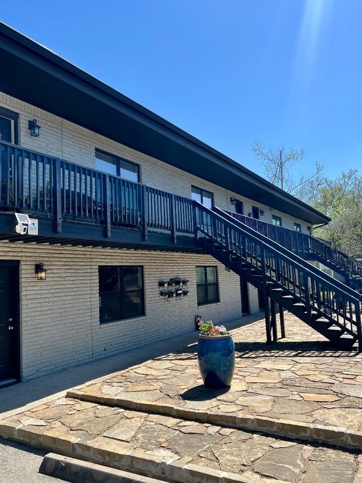 KMC Rentals, LLC - Photo 2 of 10